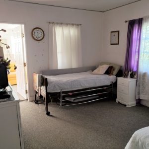 Ana Marie's Guest Home - 5 - shared room.jpg