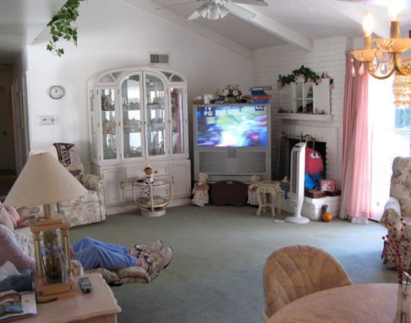 Arbor Cove - 4 - tv room.JPG