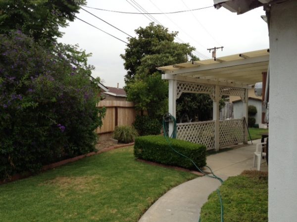 California Guest Home I - 4 - backyard.JPG