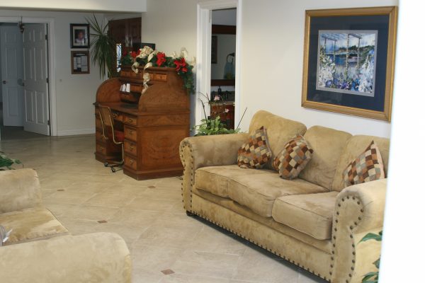 Granny's Place I - 4 - seating area.JPG